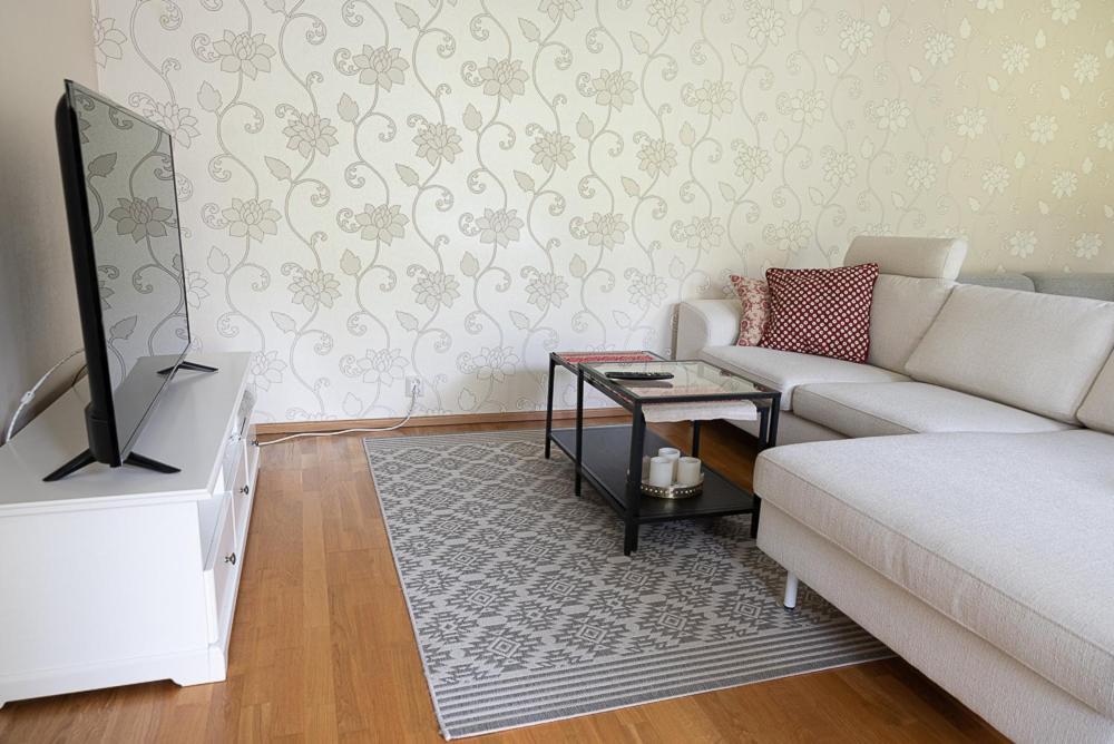 Omakotitalo Keskustan Laehellae Apartment โยเอนซู ภายนอก รูปภาพ